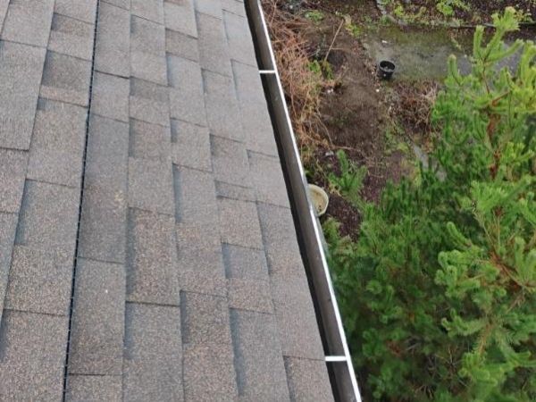 Completed Gutter Installation In Hollywood District Portland Or By Her Roofing